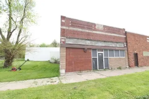 Detroit Commercial Building For Sale
