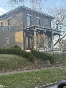 Historic Quadplex with River View