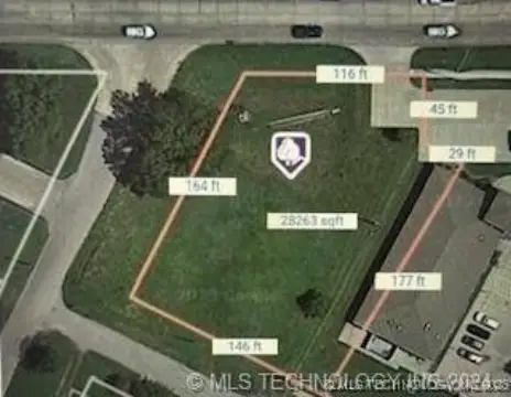 Commercial Lot in Prime Location