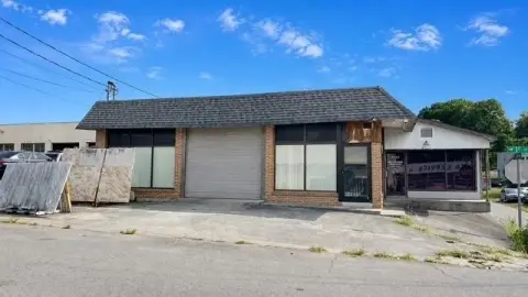 Flexible Shop Building with Equipment
