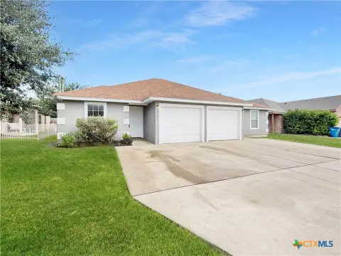 Well-Maintained Duplex with Garages