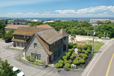 Wine and Liquor Retail Space