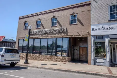 NNN Storefront Property