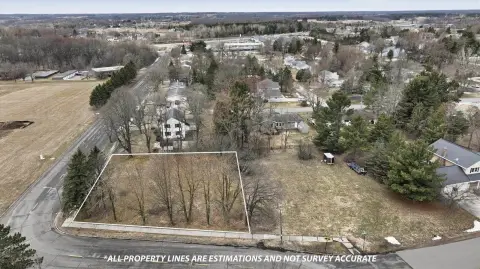 Vacant Lot in Convenient Location