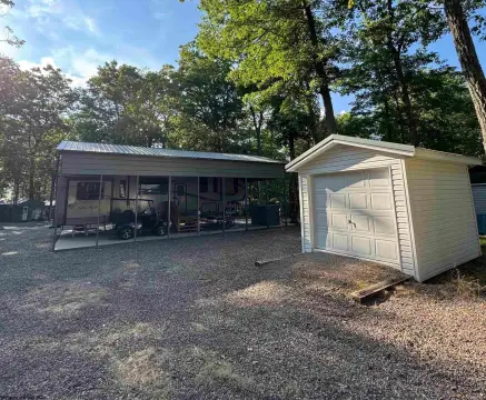 Recreation Land with Fifth Wheel