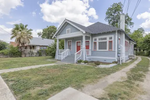 Single-Story Triplex