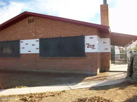 Duplex with Separate Guest House