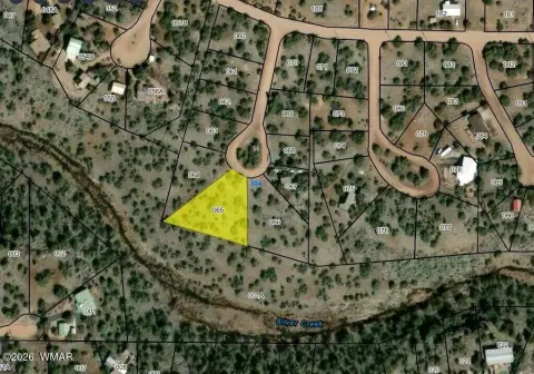 Land in White Mountain Lakes