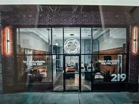 Skiatook Commercial Building For Sale