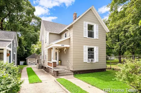 Updated Duplex with Private Yard