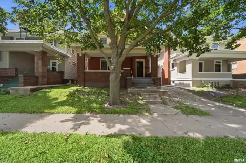 Campus-Area Duplex