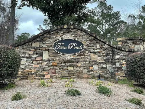 Residential Lot in Upscale Neighborhood