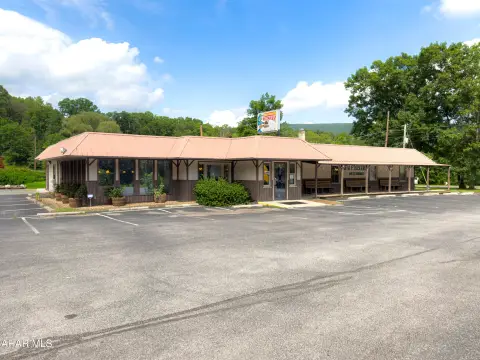 Turn-Key Restaurant with Commercial Kitchen