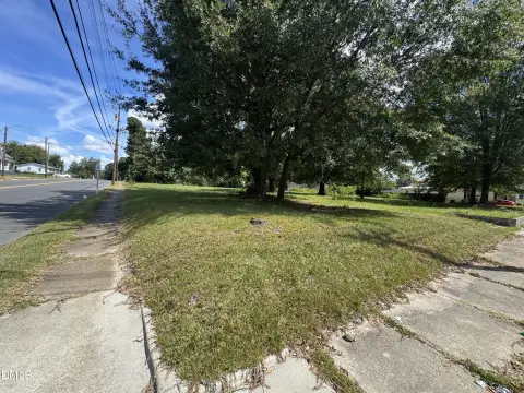 OIA-Zoned Commercial Land