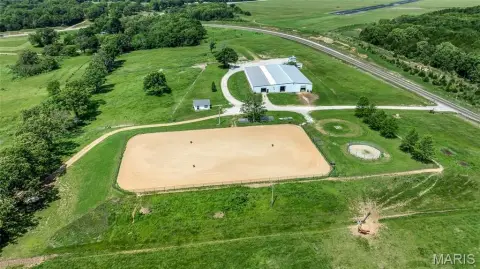 Equestrian Facility on 23 Acres