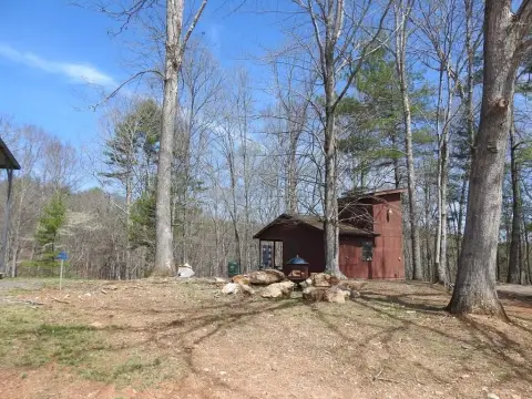 Secluded Recreational Land Retreat