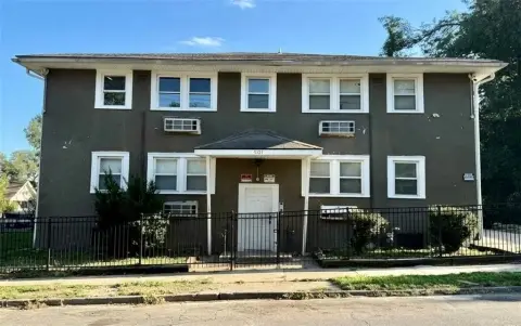 8-Unit Apartment Building