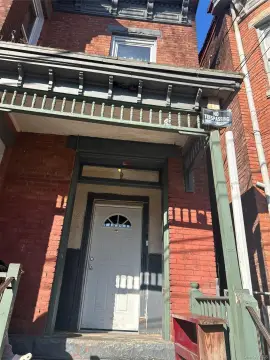 Duplex with Second-Floor Deck