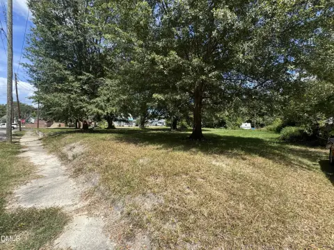OIA-Zoned Commercial Land