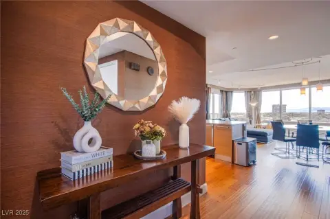 Turnberry Towers High-Rise Condo