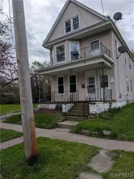 Spacious Duplex Near Medical Corridor