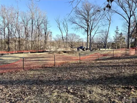 Prime Build-Ready Lot in Creve Coeur