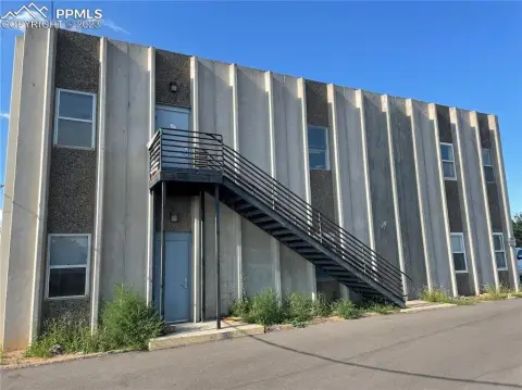 Canon City Commercial Building For Sale