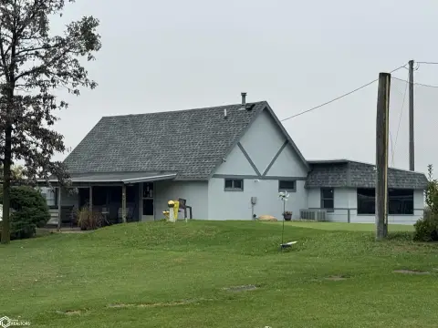 9-Hole Golf Course with Clubhouse