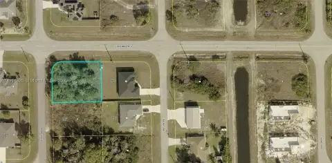 Oversized Corner Homesite