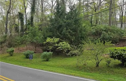 Buildable Lot in Roswell, GA