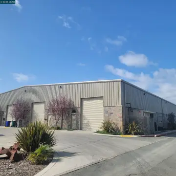 North Richmond Commercial Space Available