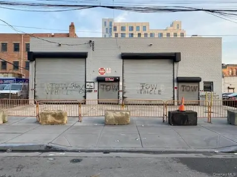 Vacant Warehouse with Roll-Up Access