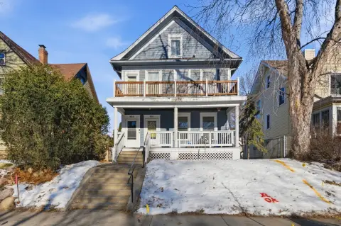 Spacious Duplex with Seven Bedrooms