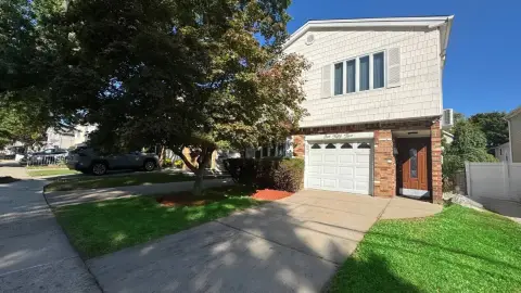 Detached Duplex With Garage