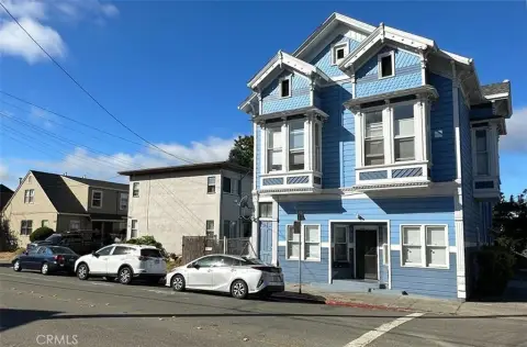Fully Leased 22-Unit Apartment
