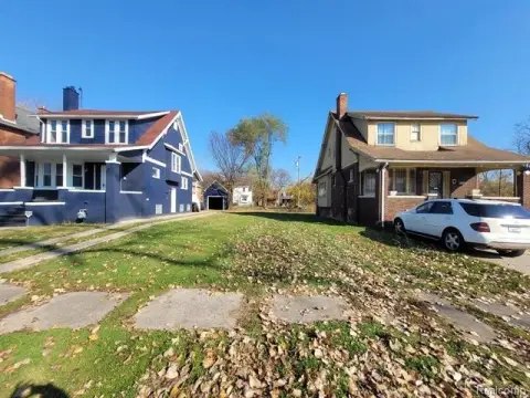 Detroit Land in Jefferson Chalmers