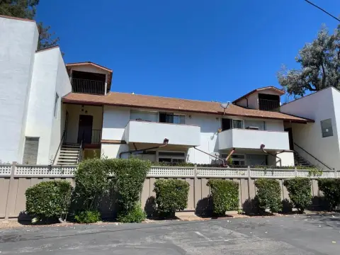 8-Unit Apartment Building