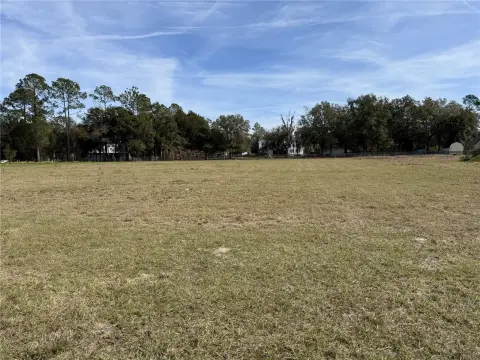 1.45 Acres in Dade City, FL
