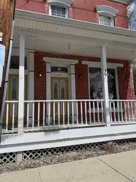 Commercial Space in Unionville, NY