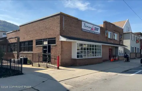 Manufacturing Facility with Warehouse