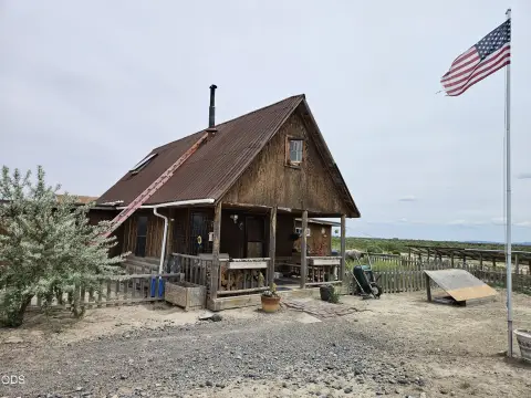 Off-Grid Homestead Acreage