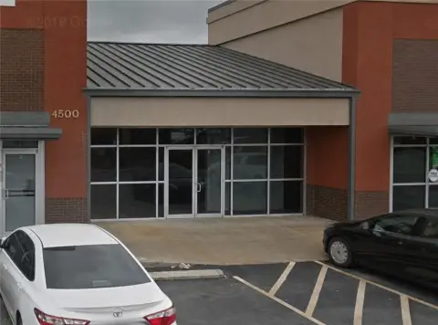 Retail Storefront in Shopping Center