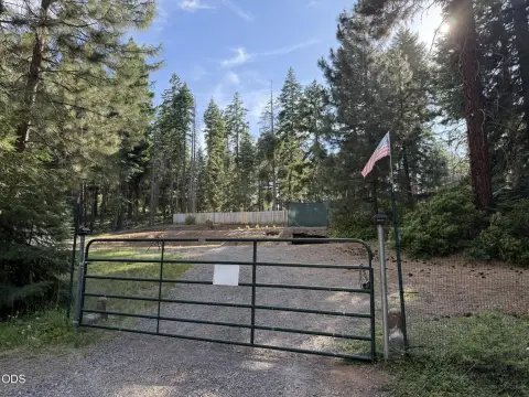 Fully Fenced Recreation Homesite Land
