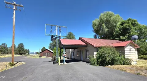 Corner Convenience & Gas Station
