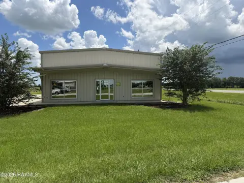 Highway-Front Flex Space