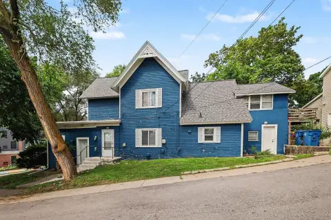 Renovated Triplex with On-Site Laundry