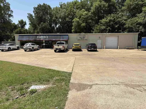 Commercial Building and Land Package