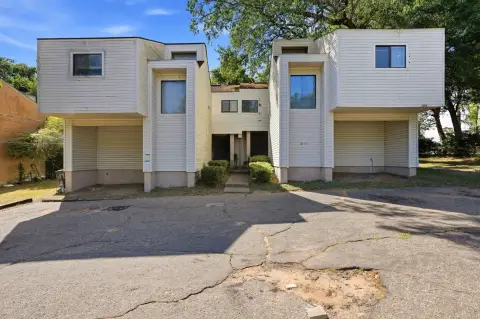 Four-Unit Quadplex with Assigned Parking