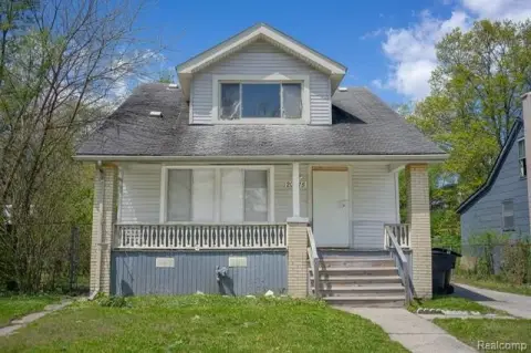 Detroit Duplex: Income Potential