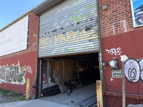 Flushing Commercial Space For Rent